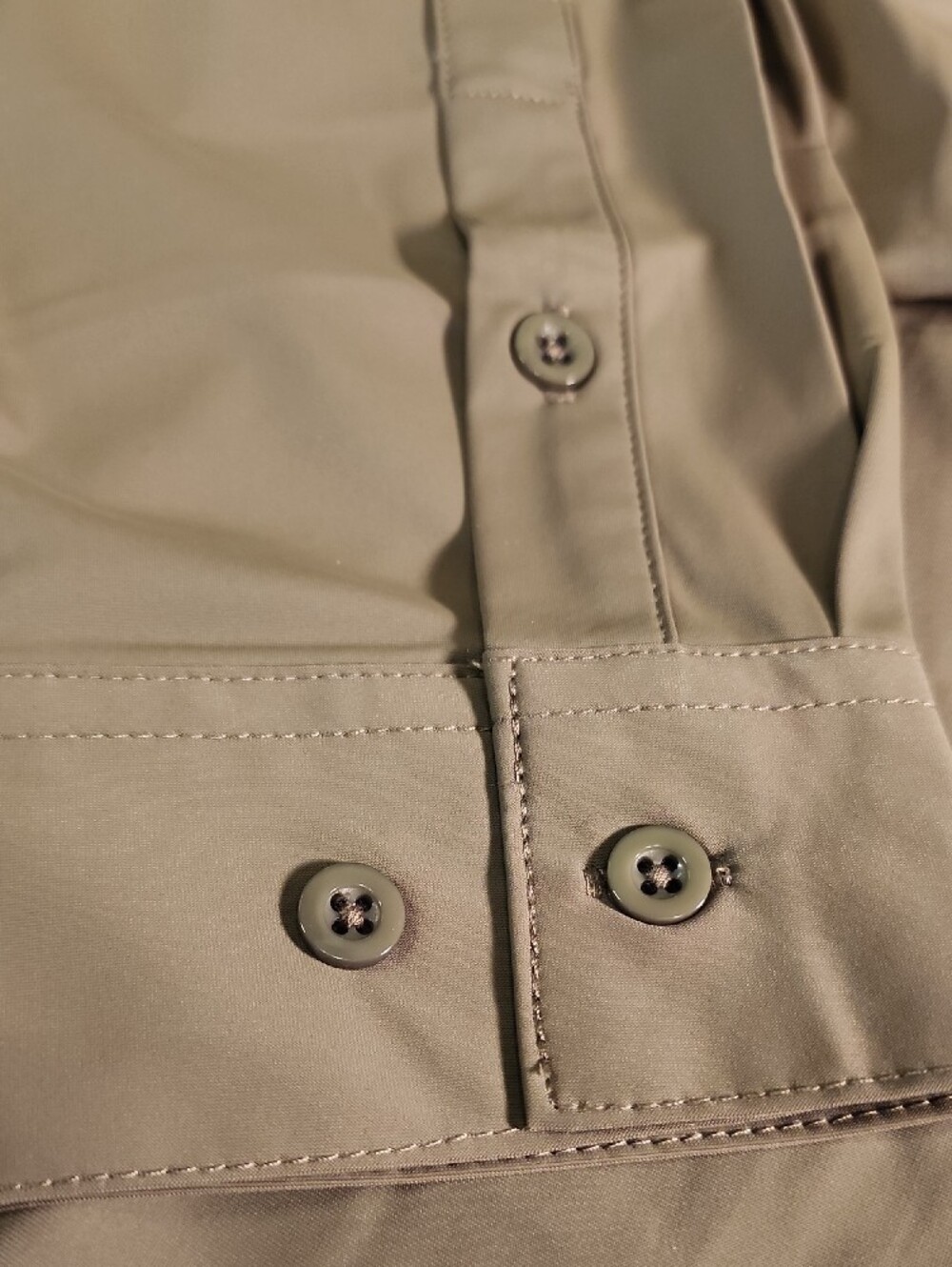 Olive Green Men's 2XL Silky Wrinkle Free Long Sleeve Button Down Untuck Shirt - Picture 5 of 6